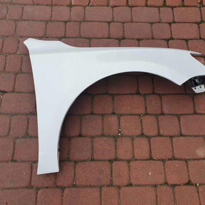 Błotnik przód przedni VW Jetta 5C LC9A IGŁA