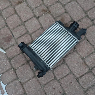 Chłodnica intercoolera Renault Clio IV 144963014R