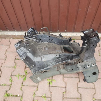 Cwiartka podłóżnica kieł przód lewy Opel Zafira C