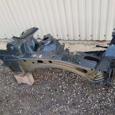 Cwiartka przód przednia Astra J IV 4 kieł długa