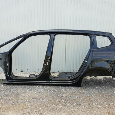 Cwiartka tył tylna błotnik bok Opel Zafira C