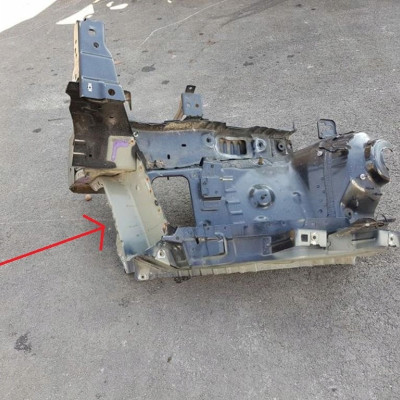 Cwiartka wieżyczka podłóżnica przód Opel Zafira C