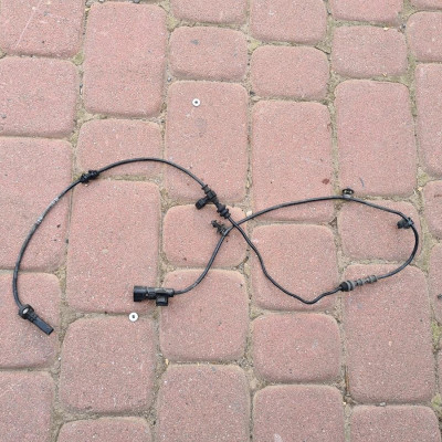 Czujnik ABS przód Opel Insignia B 84149055