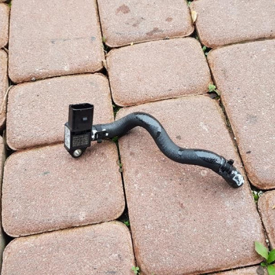 Czujnik ciśnienia Audi Q3 04L145049L 0281006222 NW