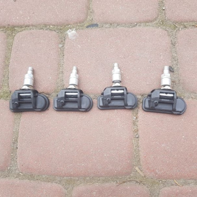 CZUJNIK CIŚNIENIA KOŁA TPMS OPEL ASTRA J 13581560