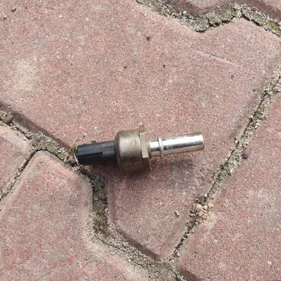 Czujnik ciśnienia paliwa Movano Master 166398000R