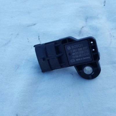 CZUJNIK DOŁADOWANIA OPEL ASTRA 4 J IV 55568175