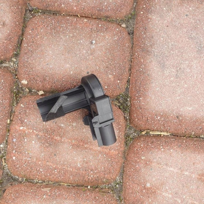 Czujnik natężenia klemy Opel Astra K V 13505359