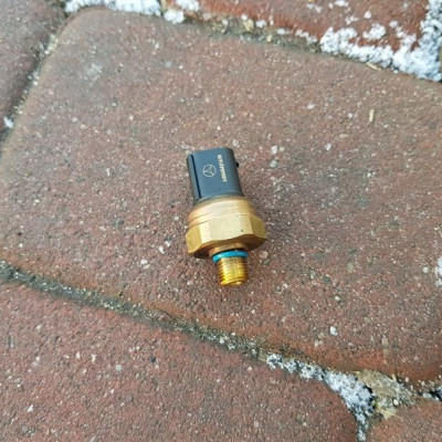 Czujnik paliwa Mercedes W218 CLS A0045421618