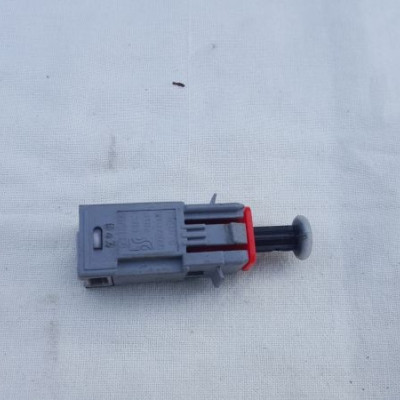 CZUJNIK SPRZĘGŁA OPEL ZAFIRA B ASTRA H 13299720