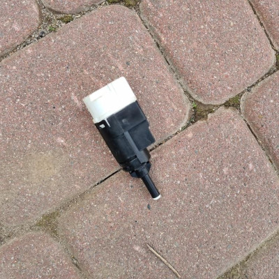 Czujnik STOP włącznik Renault Clio IV 253206170R
