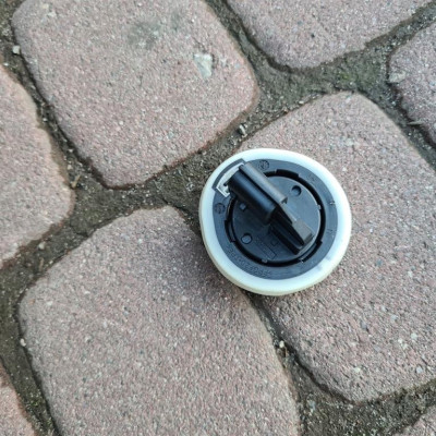 Czujnik uderzenia Renault Clio IV 988302781R