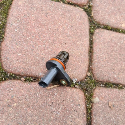 Czujnik wałka 1.8 1.6 Opel Astra J IV 55565709