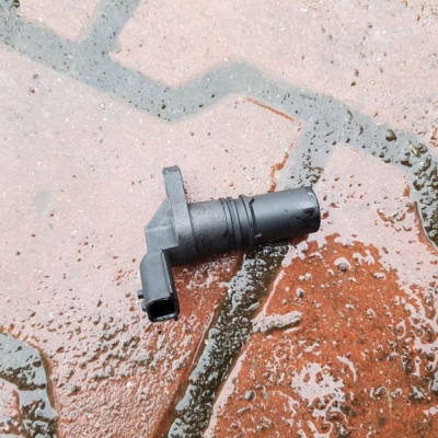 Czujnik wału 8200885209 R9M D450 Vivaro Trafic III