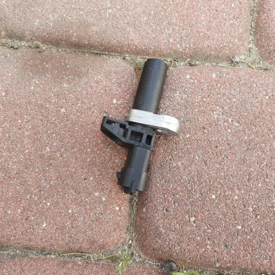 Czujnik wału Mercedes CLS W218 A2761530128