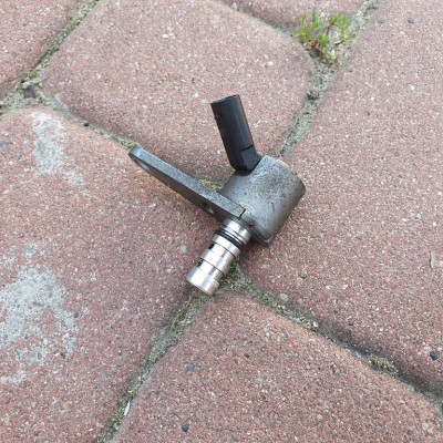 Czujnik zawór olejowy 1.6CDTI Astra K V 55598157