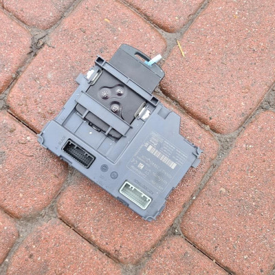 Czytnik kart + karta Renault Clio IV 285904740R