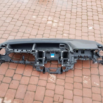 Deska konsola kokpit VIVARO B TRAFIC III 15r