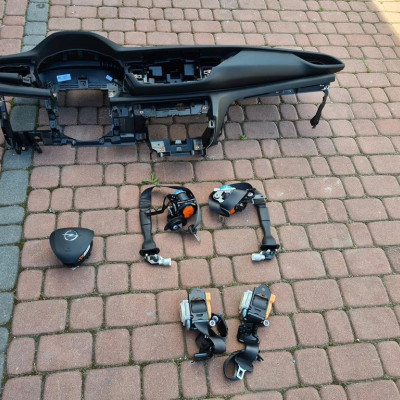 Deska konsola kombi HEAD UP ORYG Opel Insignia B