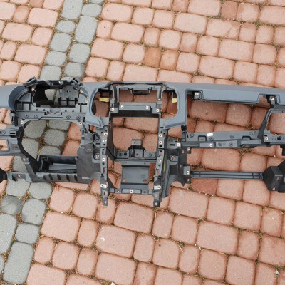 Deska konsola poduszki napinacze Opel Zafira C 23%