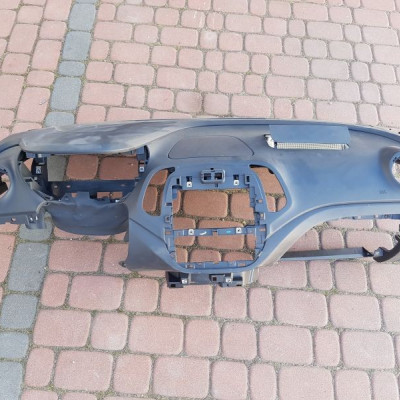 Deska rozdzielcza wystrzelona Renault Captur