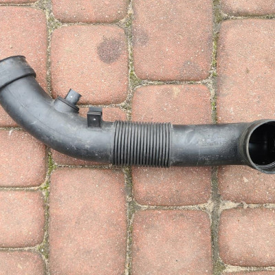 Dolot powietrza rura wąż Opel Corsa D 55557181