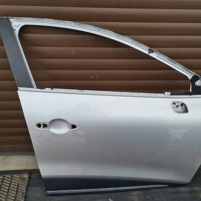 Drzwi przód prawe gołe Renault Clio IV TED69