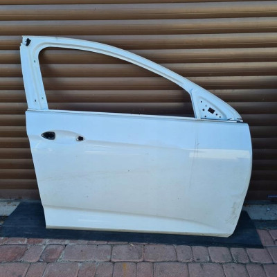 Drzwi przód przednie 40r z40r Opel Insignia B