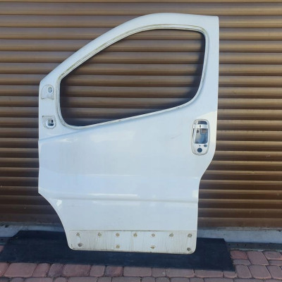 Drzwi przód przednie białe VIVARO TRAFIC