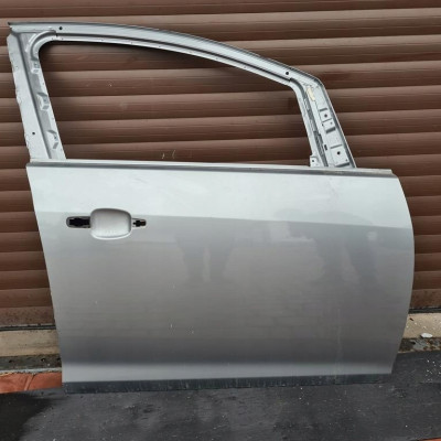 Drzwi przód przednie Opel Astra J IV Z179 igła