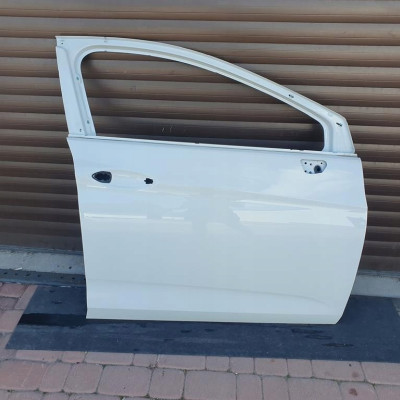 Drzwi przód przednie prawe Opel Astra K Z40r 40r