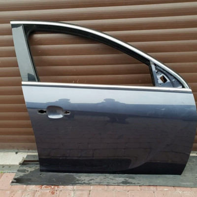 Drzwi przód przednie prawe Opel INSIGNIA Z168