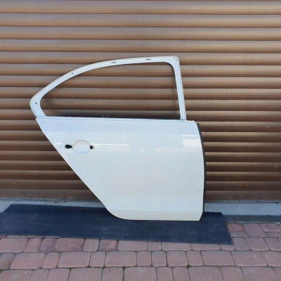 Drzwi tył tylne białe IGŁA VW Jetta 5C6 LC9A