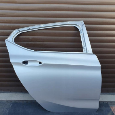 Drzwi tył tylne Hatchback Opel Astra K Z176 IGŁA