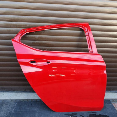 Drzwi tył tylne Hatchback Opel Astra K Z50B IGŁA