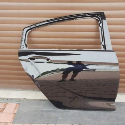 Drzwi tył tylne HB SEDAN Opel INSIGNIA B Z22Y