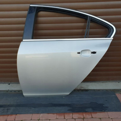 Drzwi tył tylne HB SEDAN Opel Insignia igły Z167