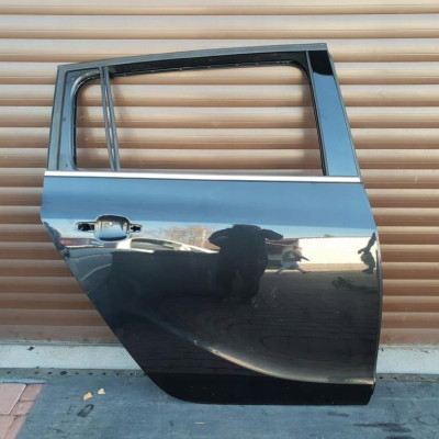 Drzwi tył tylne IGŁA Opel Zafira C Z22c
