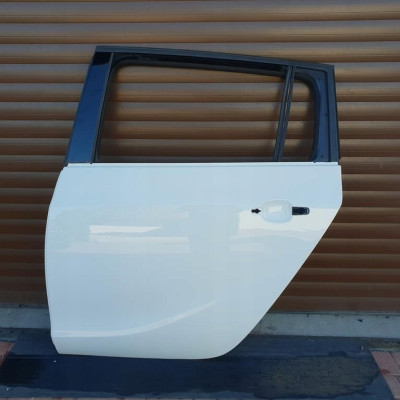 Drzwi tył tylne IGŁA Opel Zafira C Z40r