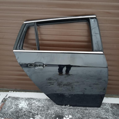 Drzwi tył tylne kombi IGŁA Opel INSIGNIA Z22y