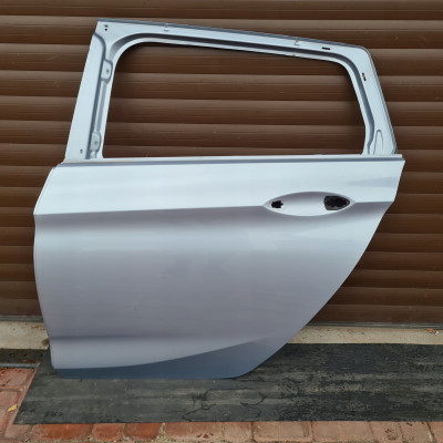 Drzwi tył tylne kombi Opel Astra K Z189 IGŁA