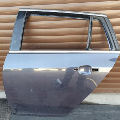Drzwi tył tylne kombi Opel Insignia igły Z168