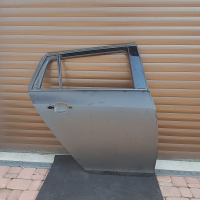 Drzwi tył tylne kombi Opel Insignia igły Z22c MAT