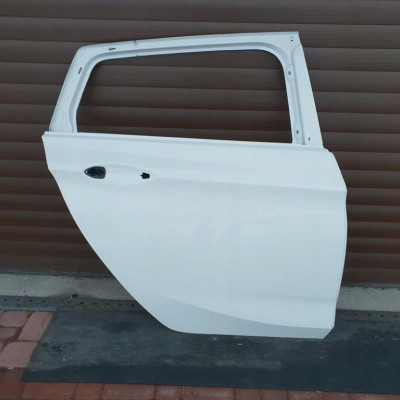 Drzwi tył tylne kombi prawe Opel Astra K Z40R IGŁA