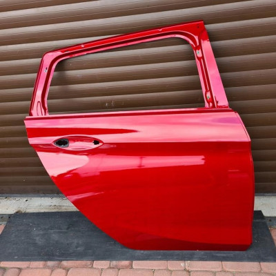 Drzwi tył tylne kombi prawe Opel Astra K Z51a