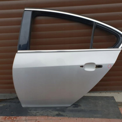 Drzwi tył tylne lewe HB SEDAN Opel INSIGNIA Z176