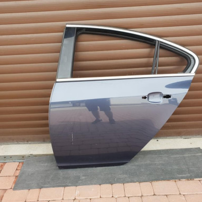 Drzwi tył tylne lewe Opel INSIGNIA Z168 SEDAN HB