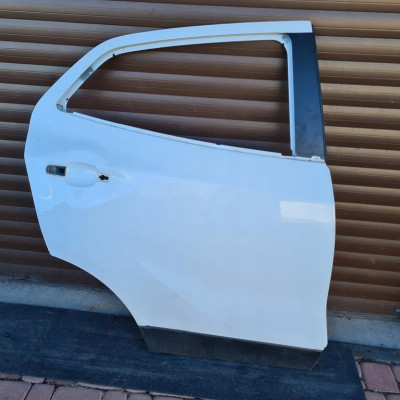 Drzwi tył tylne prawe uszkodzone Opel Mokka