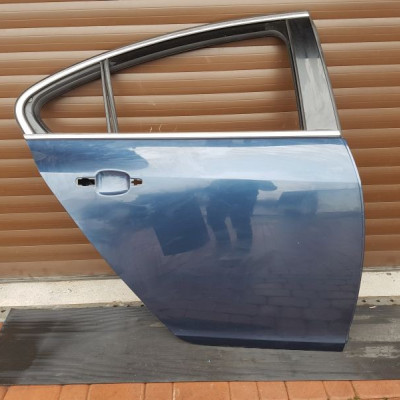 Drzwi tył tylne SEDAN HB Opel Insignia igły Z22a