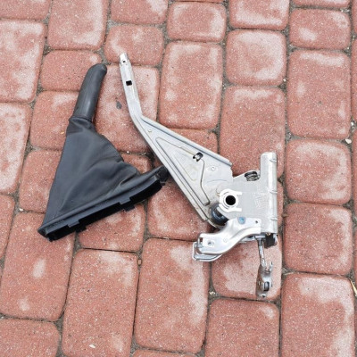 Dźwignia hamulca ręcznego Astra J IV 13351282